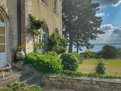 Manoir Mer & Pins Hotel in Fouesnant