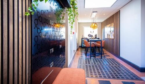 Onderwijshotel De Rooi Pannen Tilburg Hotel in Tilburg