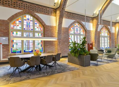 Onderwijshotel De Rooi Pannen Tilburg Hotel in Tilburg