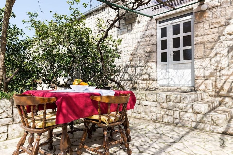 Rooms Karla Hotel in Dubrovnik-Neretva County