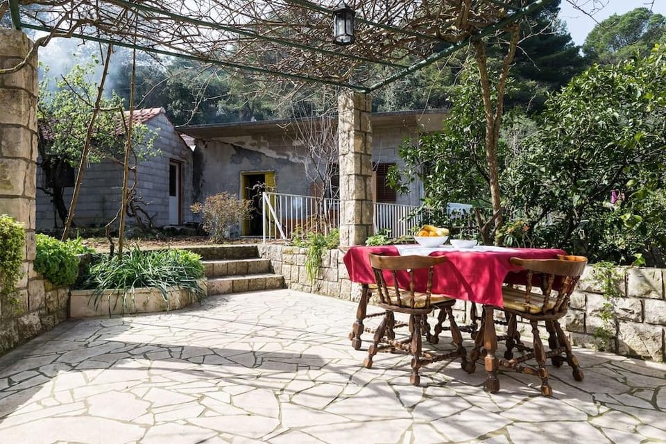 Rooms Karla Hotel in Dubrovnik-Neretva County