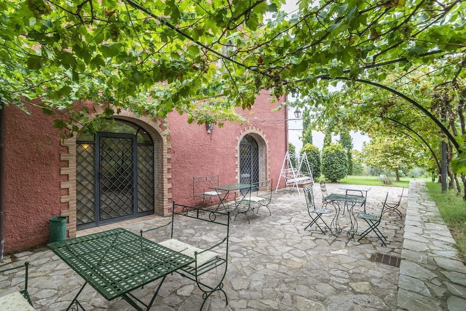 Agriturismo Le Case Rosse di Montebuono Hotel in Umbria