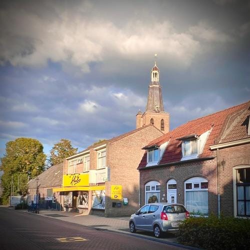 Rooi Bij de Knoptoren B&B Hotel in North Brabant (province)