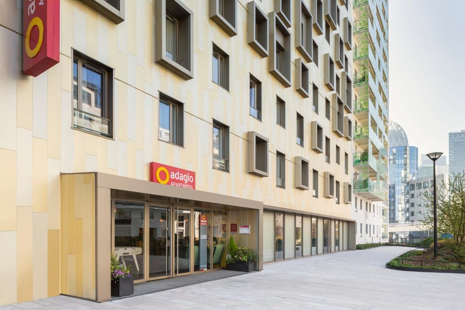 Adagio la Defense Courbevoie Hotel in Puteaux