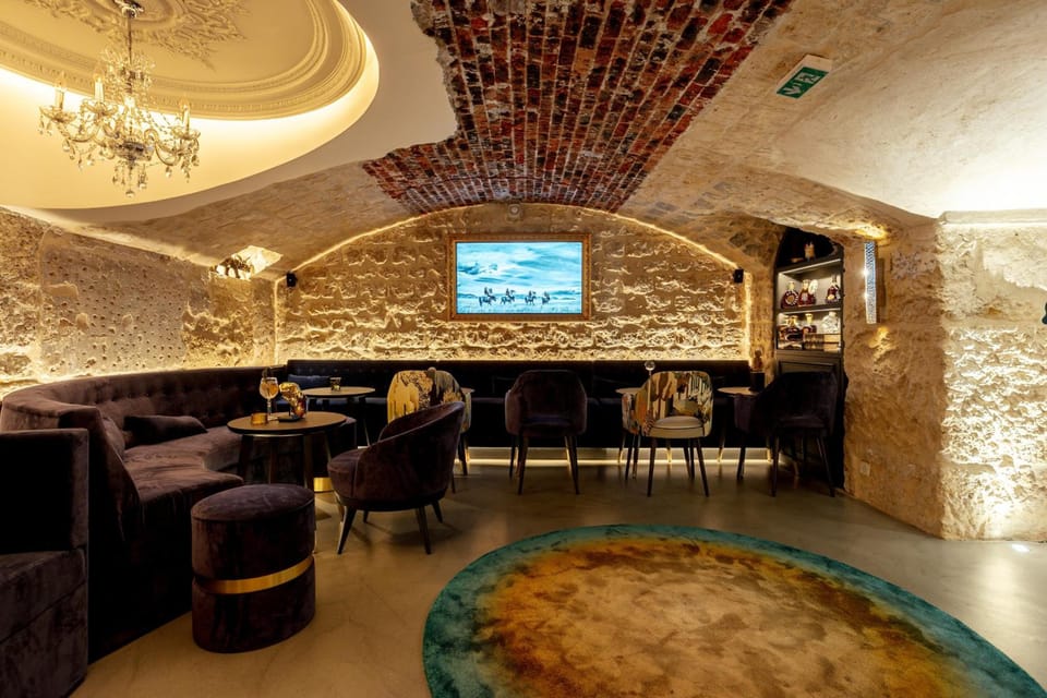 Bar/lounge