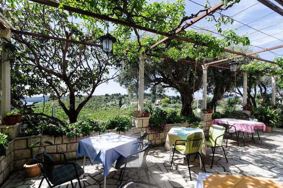 Guesthouse Moretić Hotel in Dubrovnik-Neretva County