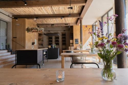 Domein Holset BruisendWijnHuis Hotel in Vaals