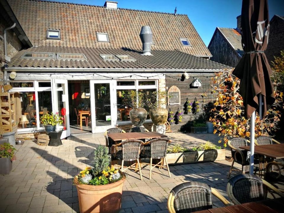 Herberg Oud Holset Hotel in Vaals