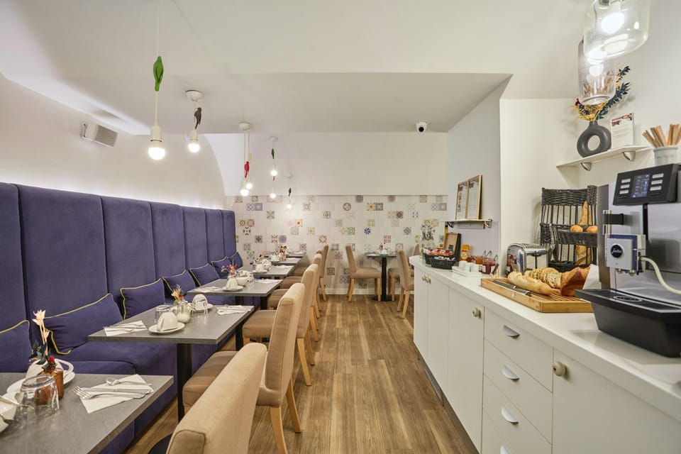 Hôtel La Parizienne Hotel in Paris