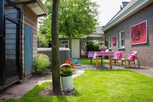 Bed & Breakfast Maryland Hotel in Limburg (province)