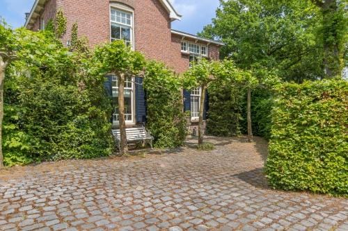 Bij Janneke Hotel in South Holland (province)
