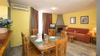 Apartamentos Ona Campanario Hotel in Sitio de Calahonda