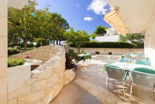 Pansion Mlikota Hotel in Split-Dalmatia County