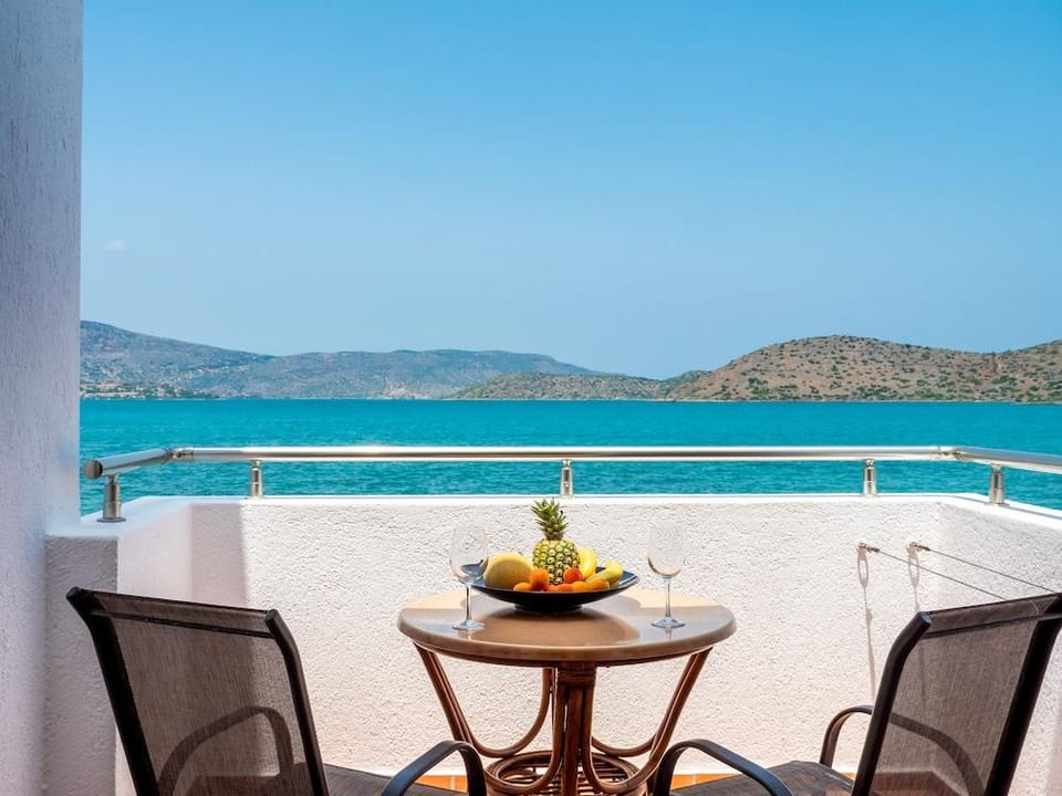 Alikes Apartments Hotel in Elounda