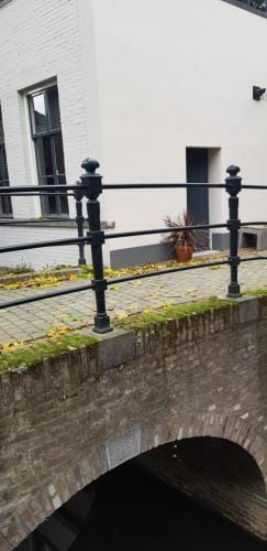 Ververs slapen Hotel in North Brabant (province)