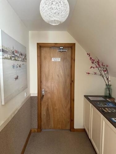 Feochan Portree Hotel in Portree