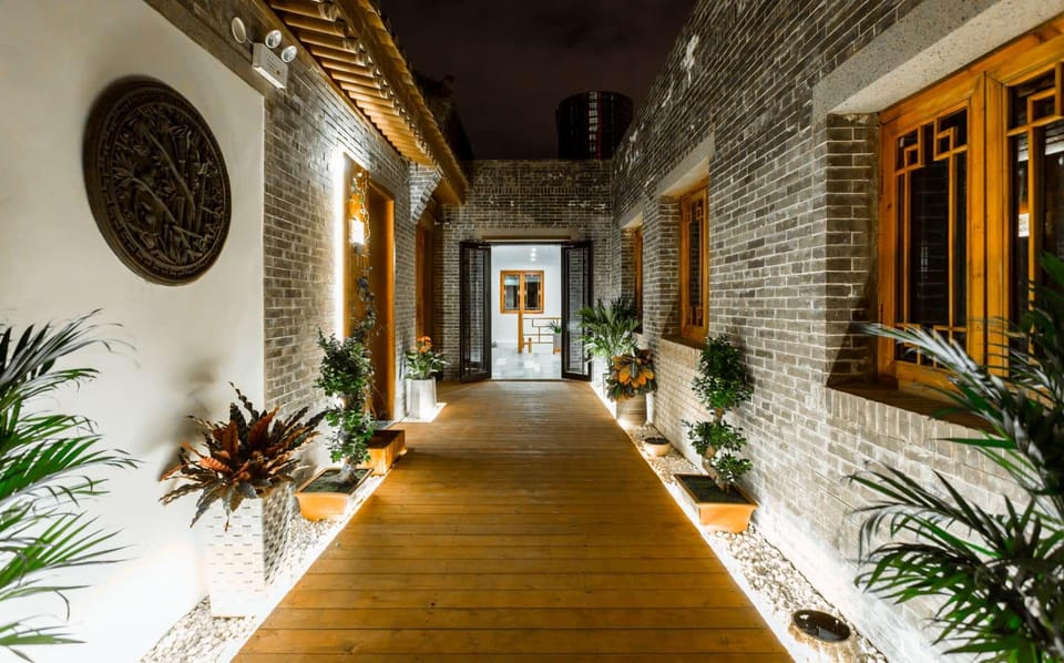 Luoyang Yunhuali Intangible Cultural Heritage Art Homestay Hotel in China