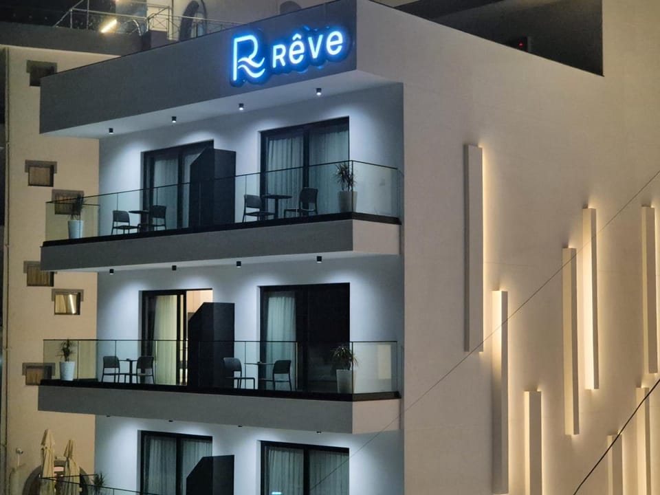 Reve Studio Apartments Hotel in Sarandë