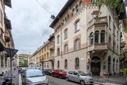 Duomo-Porta Venezia Central Luxury Apartment Hotel in Milan