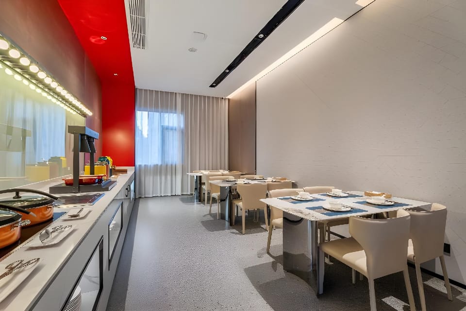 Borman Hotel Huaian Xuyi Hongwu Avenue Datong Lobster Food City Hotel in Jiangsu