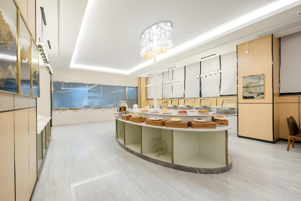 Borman Hotel Fangchenggang Sunshine Coast Seaview Hotel in China