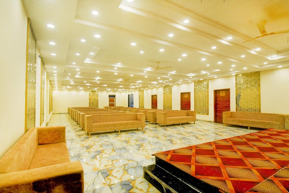 Hotel O by OYO The Suresh Mahal Resort Hotel in Jaipur