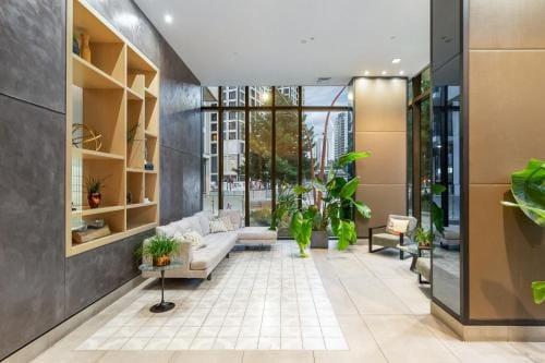 Sky High Luxury 2 Bed Flat with Jaw Dropping Views Hotel in England