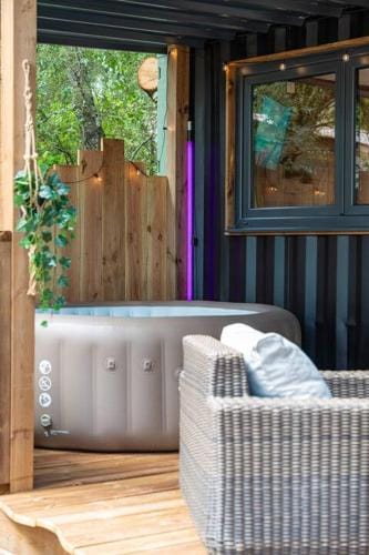 L'Eguilles de Pins Lodge in Aix-en-Provence