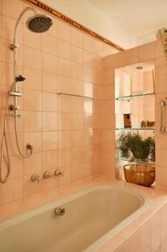 Villa Montalban Ghetti - La Fiorita Hotel in Conegliano