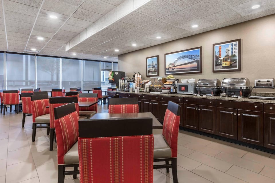 Comfort Inn Memphis Downtown Hotel in Mud Island
