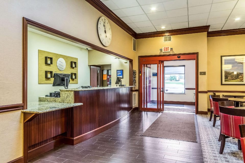 Quality Inn Dover Hotel in Ohio