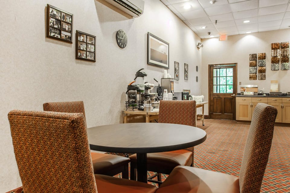 Quality Inn & Suites Hotel in Jersey Shore