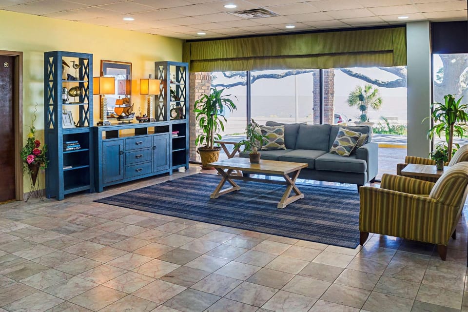 Quality Inn Biloxi Beach Hotel in Biloxi