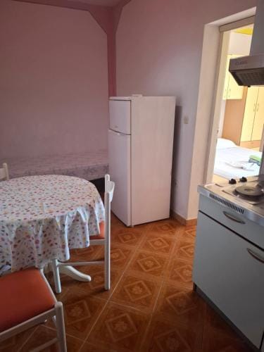 sukosan apartman 8 Hotel in Lika-Senj County