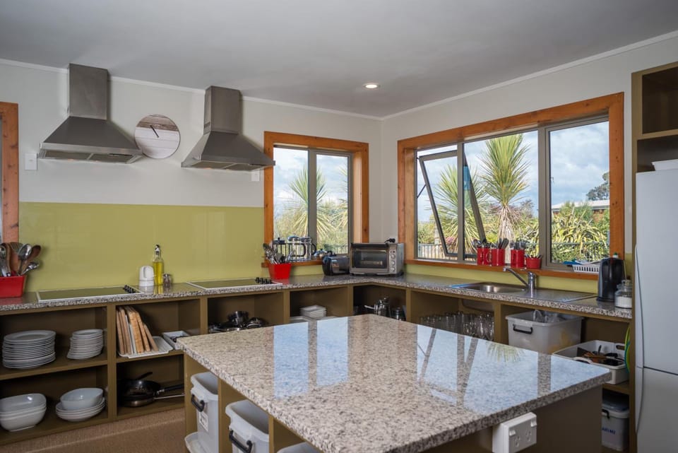 Eden's Edge Eco Lodge Lodge in Tasman District, Tasman, New Zealand