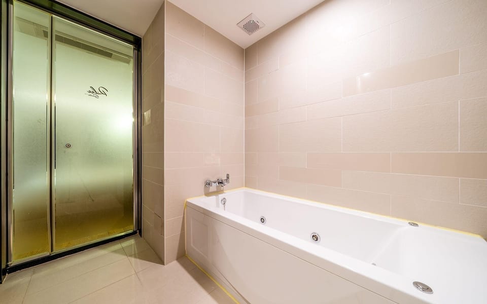 R Lee Suite Ganseok Hotel in Incheon