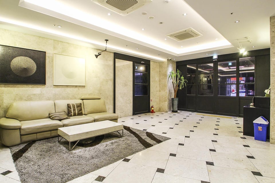 R Lee Suite Ganseok Hotel in Incheon