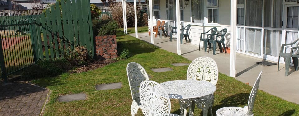 Colonial Court Motel Motel in Cambridge