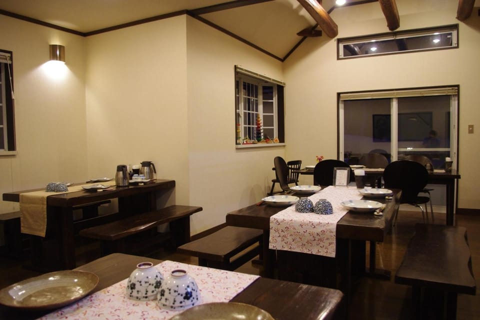 Sunny Side Hut Hotel in Hakuba