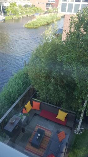 GREAT CANAL STUDIO - AC, Water view & Free parking Hotel in Amsterdam