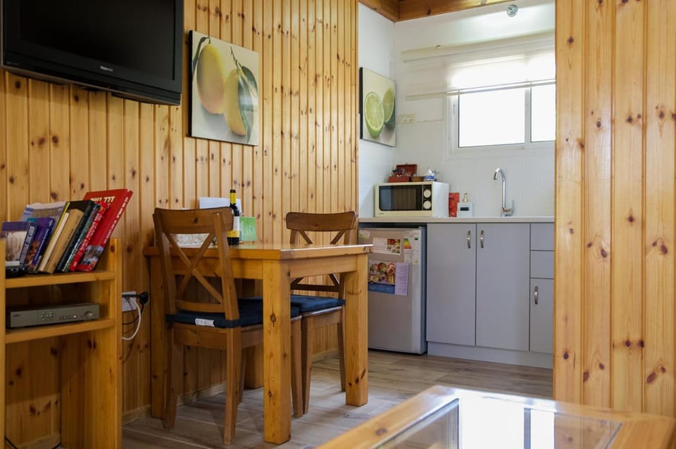 Naomi's B&B Lodge in North District