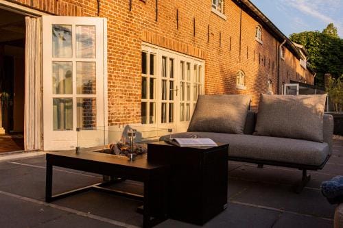 B&NB The Barnhouse Hotel in South Holland (province)