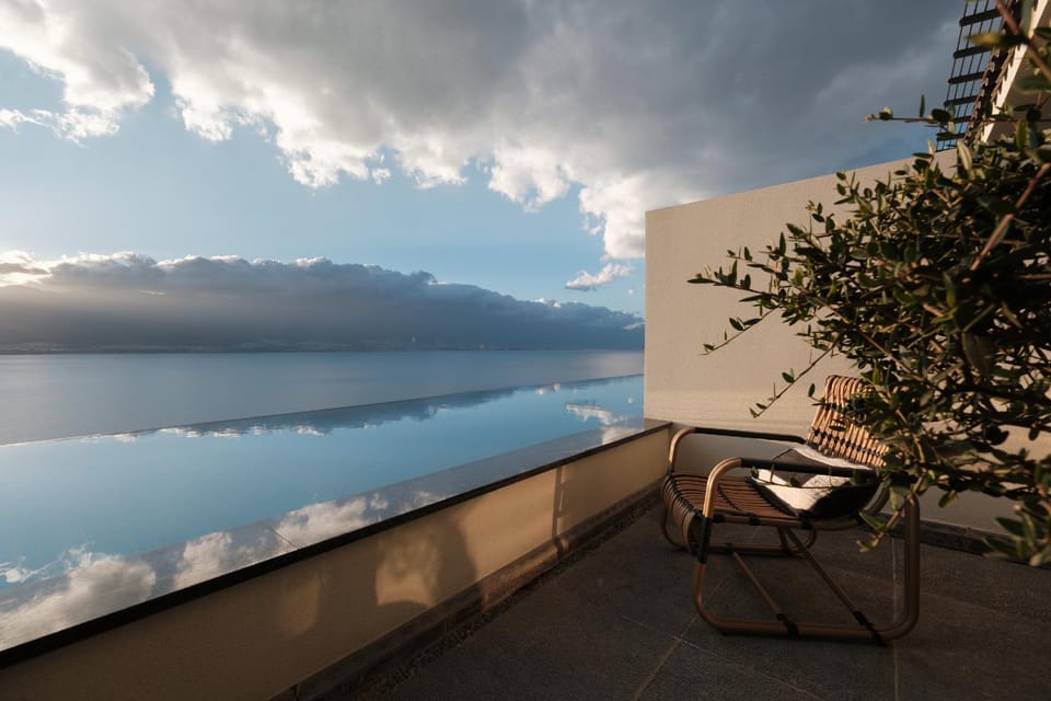 Dali Puyu VILLA Cliff Seaview Hotel (Dali Airport Dali North Station) Hotel in China