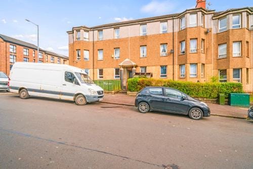 Cosy and Bright 3-Bedroom Flat Hotel in Glasgow