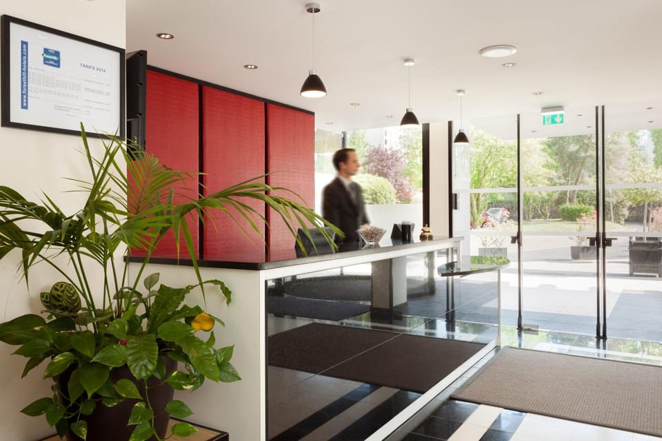 Forest Hill Paris Meudon-Velizy Hotel Hotel in Île-de-France
