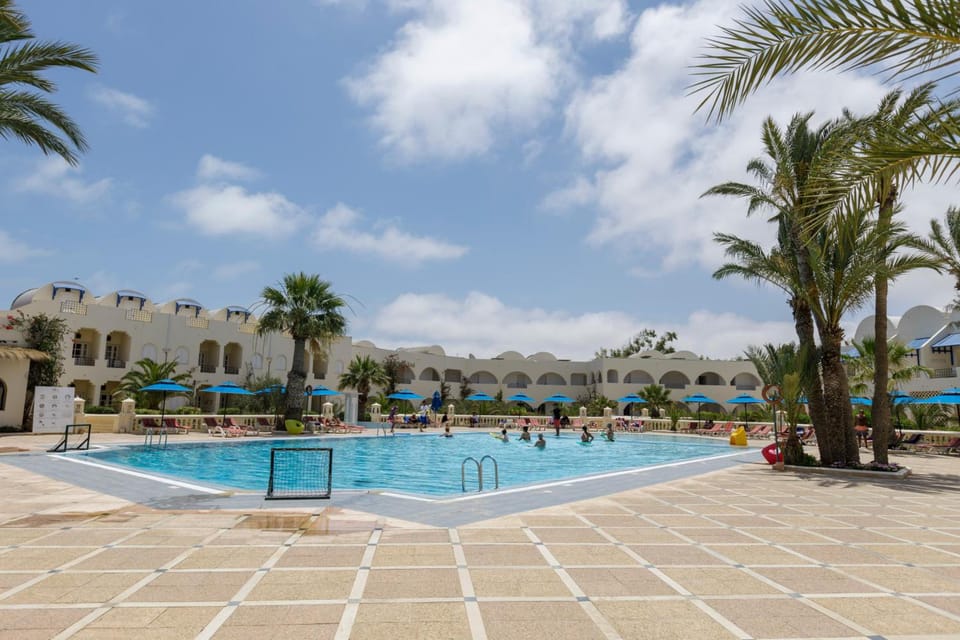 Swimming pool