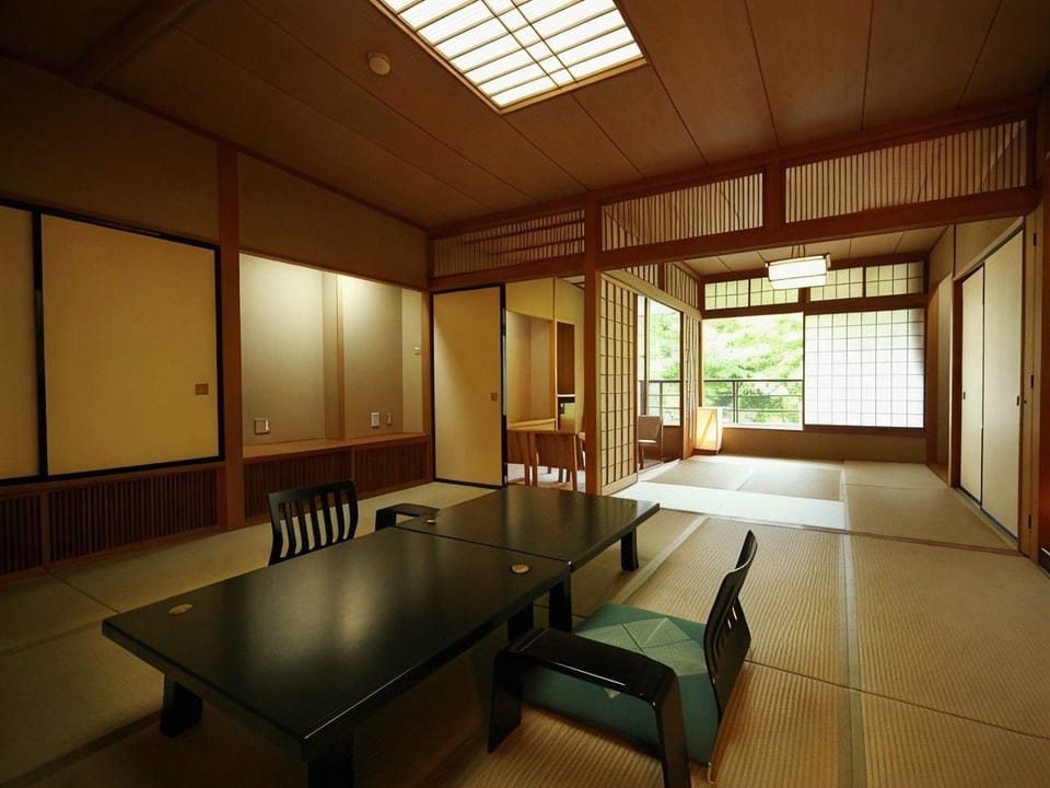 Ujo No Yado Shintsuta Hotel in Japan