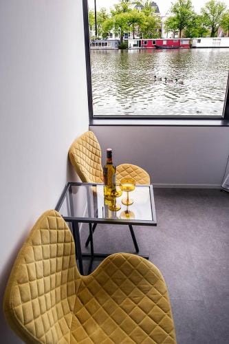 Houseboat Amsterdam - Room with a view Hotel in Amsterdam