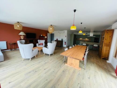 Studio dans residence avec salon et cuisine partages - 402 Hotel in Normandy