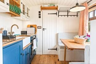Drovers Hill at Stonor - Quercus  - shepherds hut Hotel in Wycombe District